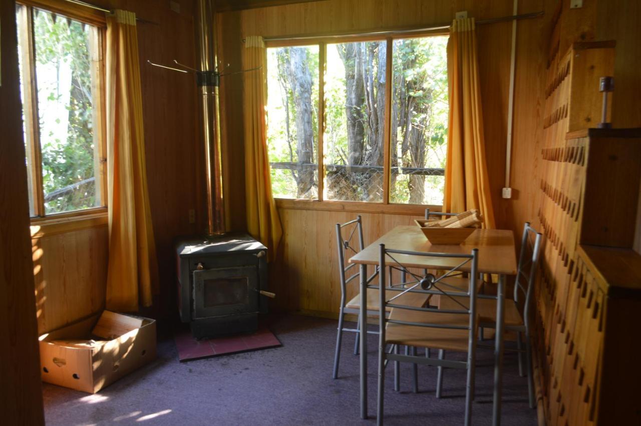 Hostal Y Cabanas Vientos Del Sur Puerto Ingeniero Ibanez Dış mekan fotoğraf