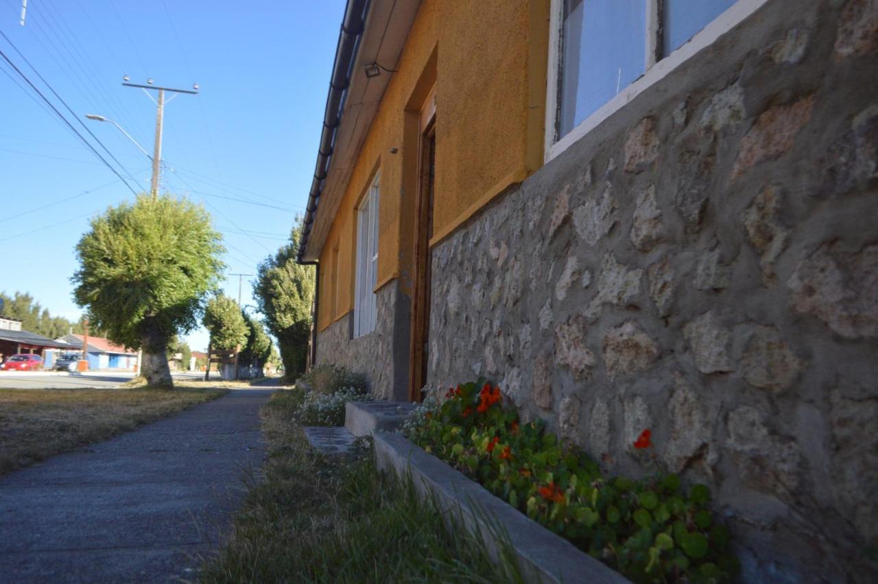 Hostal Y Cabanas Vientos Del Sur Puerto Ingeniero Ibanez Dış mekan fotoğraf